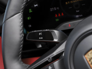 2022Ŀ Taycan 4S п؅^