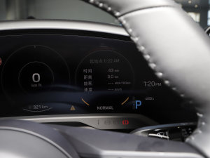 2022Ŀ Taycan 4S п؅^