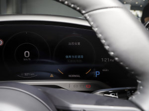 2022Ŀ Taycan 4S п؅^