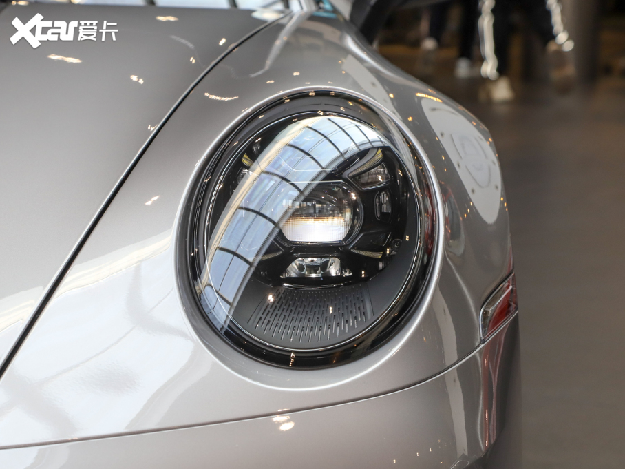 2022r(sh)911 Carrera 4