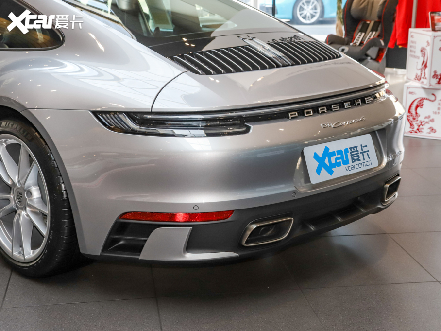 2022r911 Carrera 4