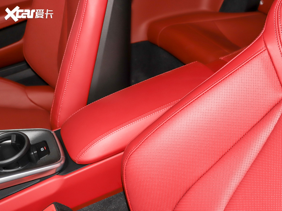 2022r911 Carrera 4