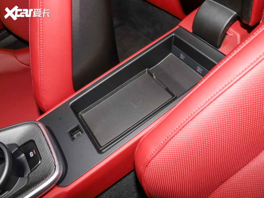 2022r911 Carrera 4