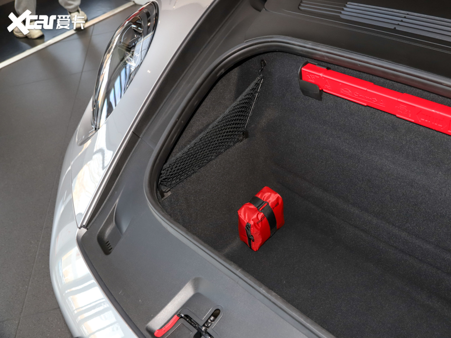 2022r911 Carrera 4