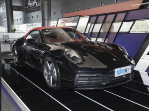 2022Carrera Cabriolet ǰ45