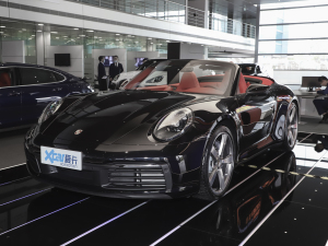 2022Carrera Cabriolet w^