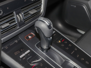 2022款Macan S 2.9T 换挡杆