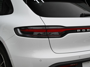 2022款Macan 2.0T 尾灯