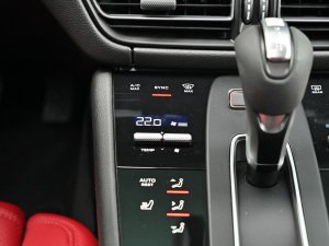 2022Macan 2.0T п؅^(q)