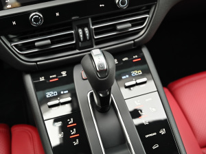 2022Macan 2.0T п؅^(q)