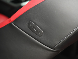 2022Macan 2.0T п؅^