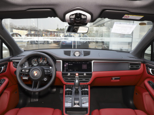 2022款Macan GTS 2.9T 内饰全景