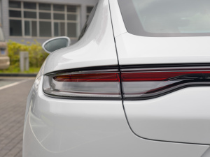 2022Panamera 4 E-Hybrid 2.9T ^