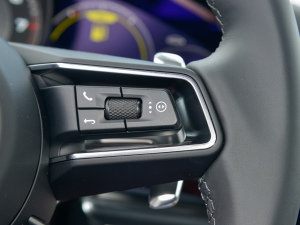 2022Panamera 4 LK п؅^