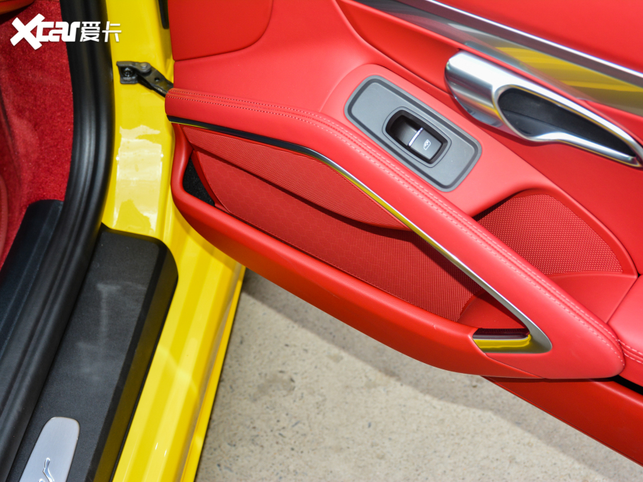 2022r(sh)718 Boxster 2.0T