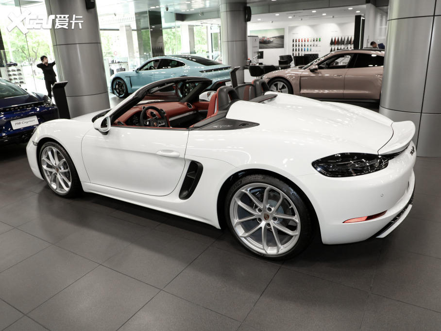 2022r718 Spyder 2.0T