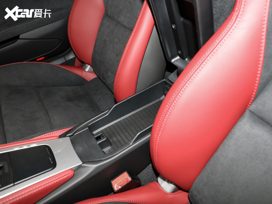 2022r(sh)718 Spyder 2.0T