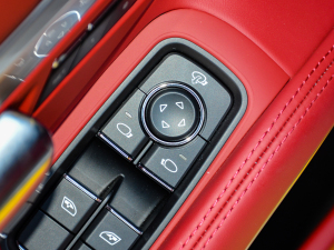 2022Boxster 2.0T п؅^