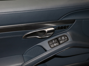 2022Cayman 2.0T п؅^(q)