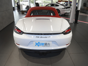 2022Boxster T 2.0T 	
