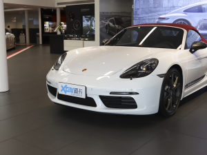 2022Boxster T 2.0T ^