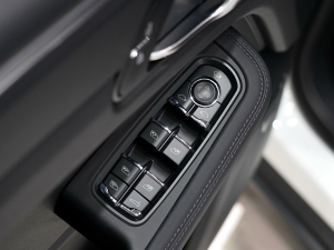 2023Macan T 2.0T п؅^(q)