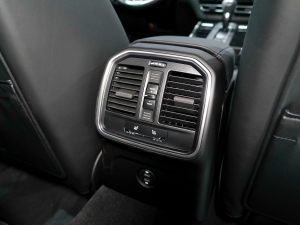 2023Macan T 2.0T п؅^(q)