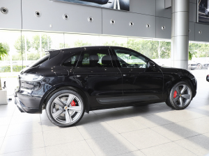 2023款Macan GTS 2.9T 正侧（右）