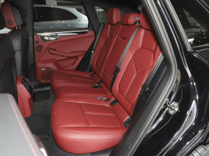 2023款Macan GTS 2.9T 后排座椅