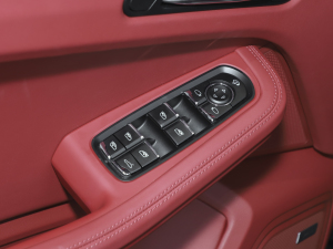 2023款Macan GTS 2.9T 主驾车窗控制区	