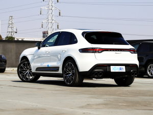 2023款Macan T 2.0T 左后45度