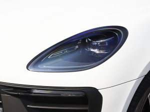 2023款Macan T 2.0T 大灯