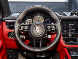 2023款Macan T 2.0T 方向盘