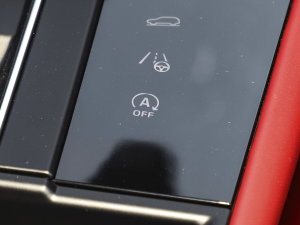 2023Macan T 2.0T п؅^