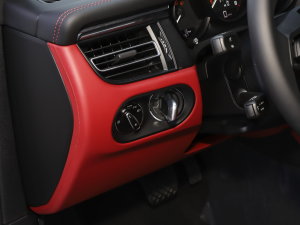 2023Macan T 2.0T п؅^