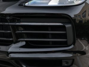 2023款Cayenne 3.0T 铂金版 前雾灯