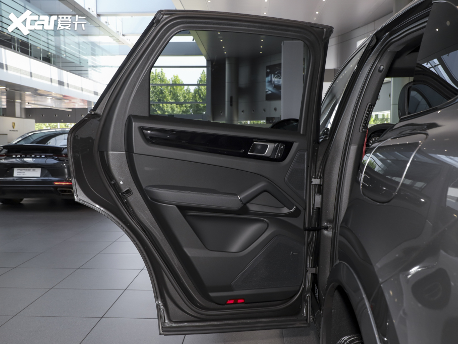 2023CayenneԴ Cayenne E-Hybrid 2.0T K