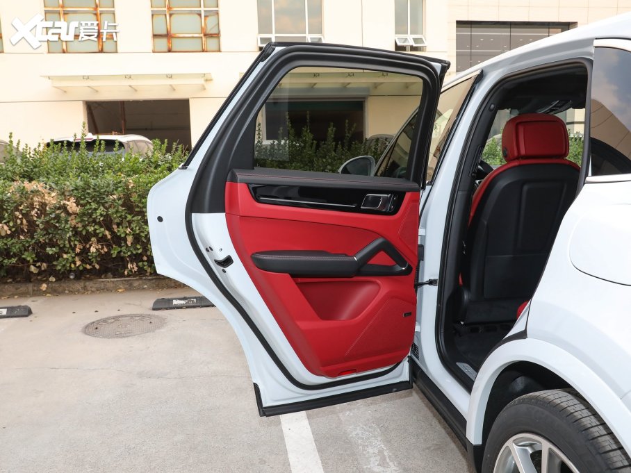 2023CayenneԴ Cayenne E-Hybrid 2.0T