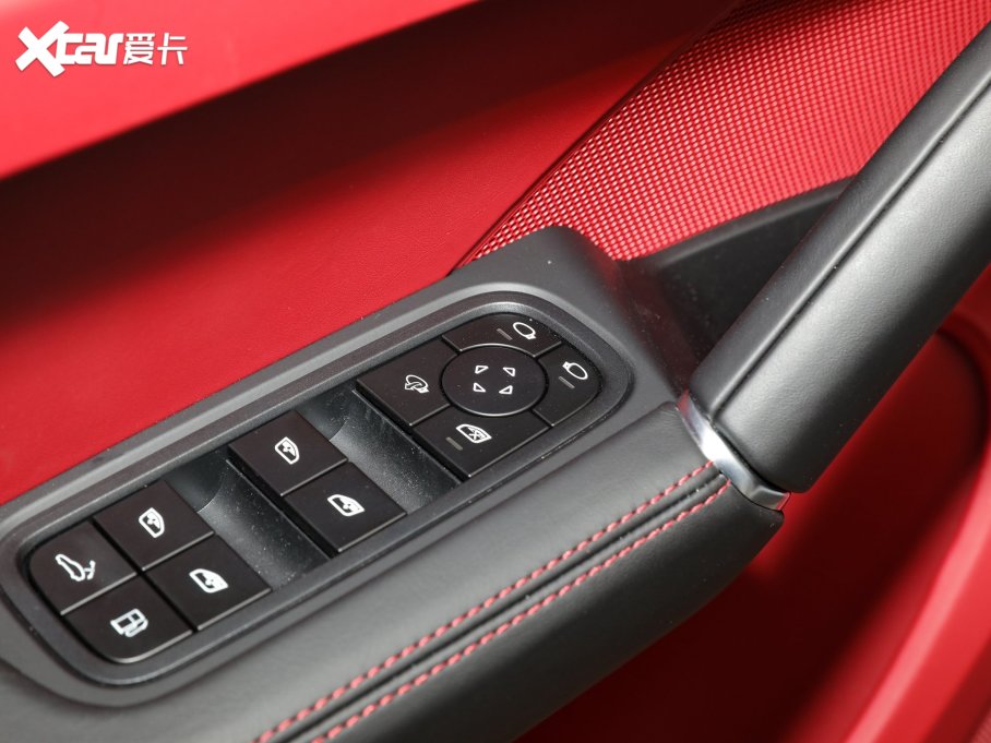 2023CayenneԴ Cayenne E-Hybrid 2.0T