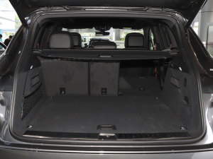 2023Cayenne E-Hybrid 2.0T K g