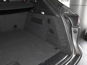 2023Cayenne E-Hybrid 2.0T K g