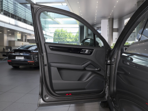 2023Cayenne E-Hybrid 2.0T K {λ܇T