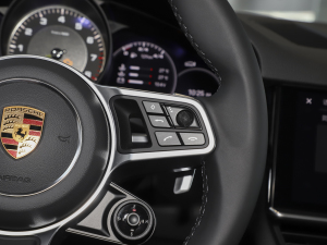 2023Cayenne E-Hybrid 2.0T K п؅^