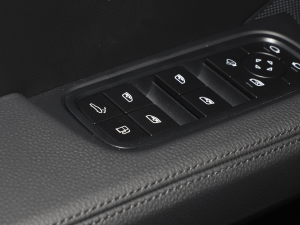 2023Cayenne E-Hybrid 2.0T K п؅^(q)