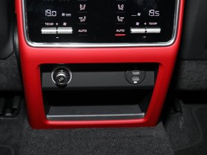 2023Cayenne E-Hybrid 2.0T п؅^