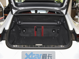 2023款Panamera 4S 行政加长版 2.9T 空间座椅