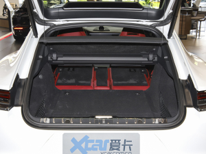 2023款Panamera 4S 行政加长版 2.9T 空间座椅