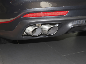 2023款Panamera 4 Sport Turismo 2.9T 排气管