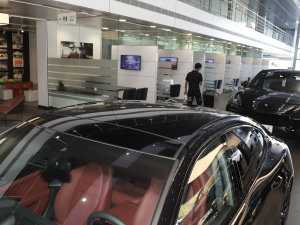 2023款Panamera 4S 2.9T 车顶