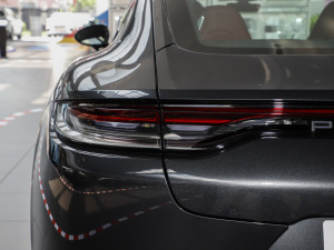 2023Panamera 4 L 2.9T ^